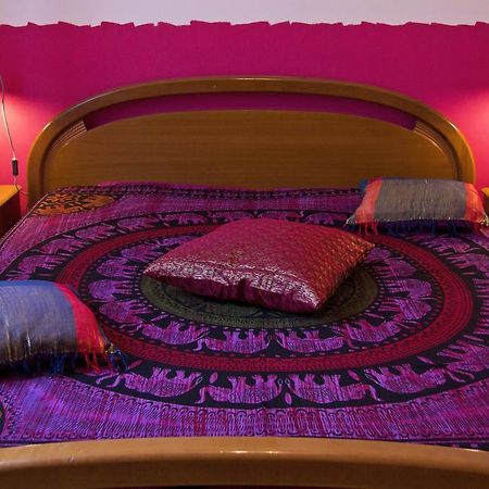 Laxmi Guesthouse B&B Genova Szoba fotó